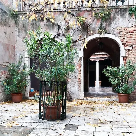 Ca Querini - Mezzanino Apartment *